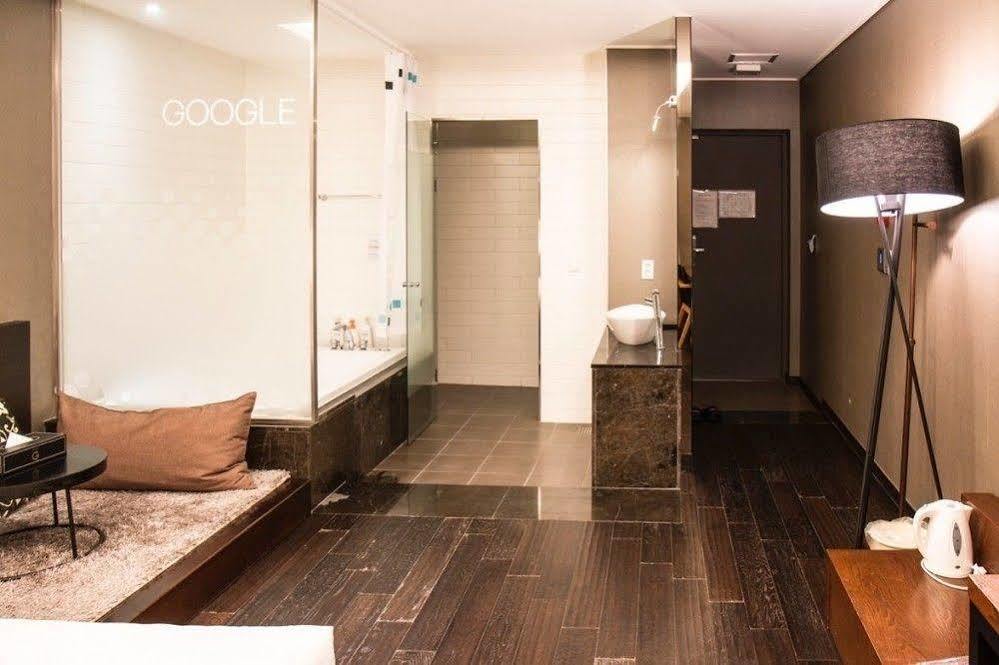 G Tourist Hotel Wolmido Incheon Extérieur photo
