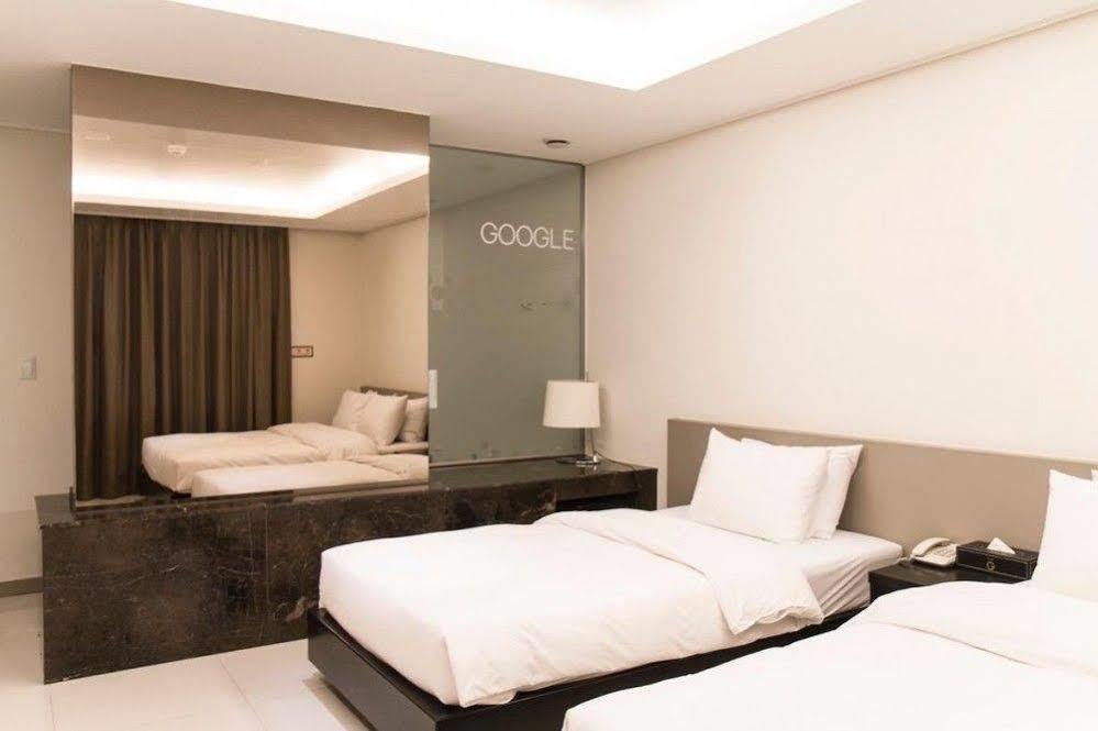 G Tourist Hotel Wolmido Incheon Extérieur photo