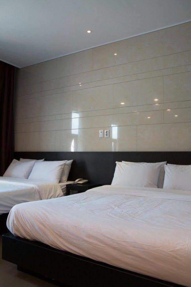 G Tourist Hotel Wolmido Incheon Extérieur photo